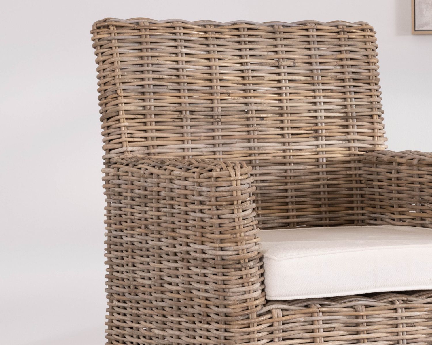 Grand fauteuil de jardin confort en kubu grisé et tissu "Balangan Beach"