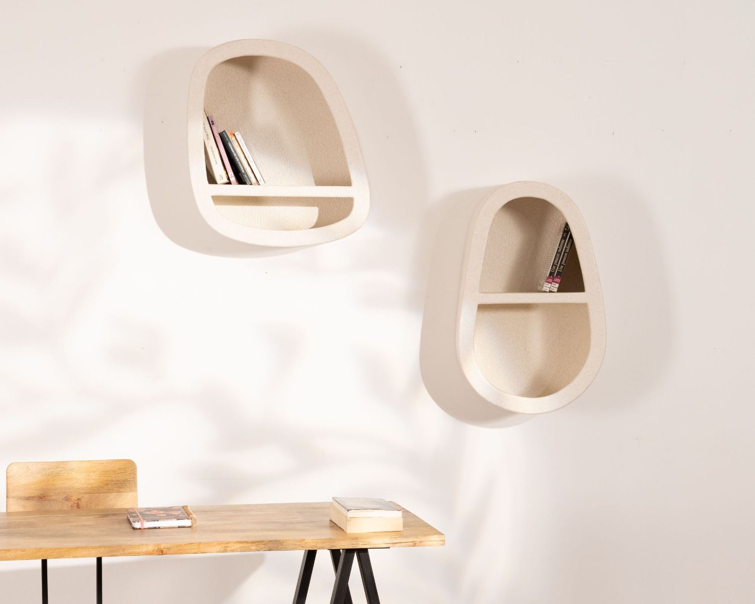 Etagère murale beige en marbre reconstitué forme goutte "Marbelita" 2 niveaux