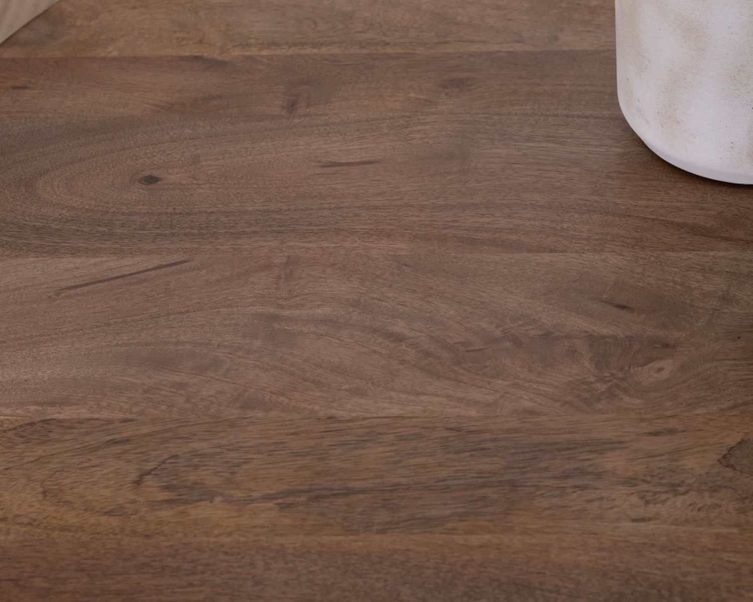 Table basse ronde design épuré et organique en manguier massif "Oxyma"