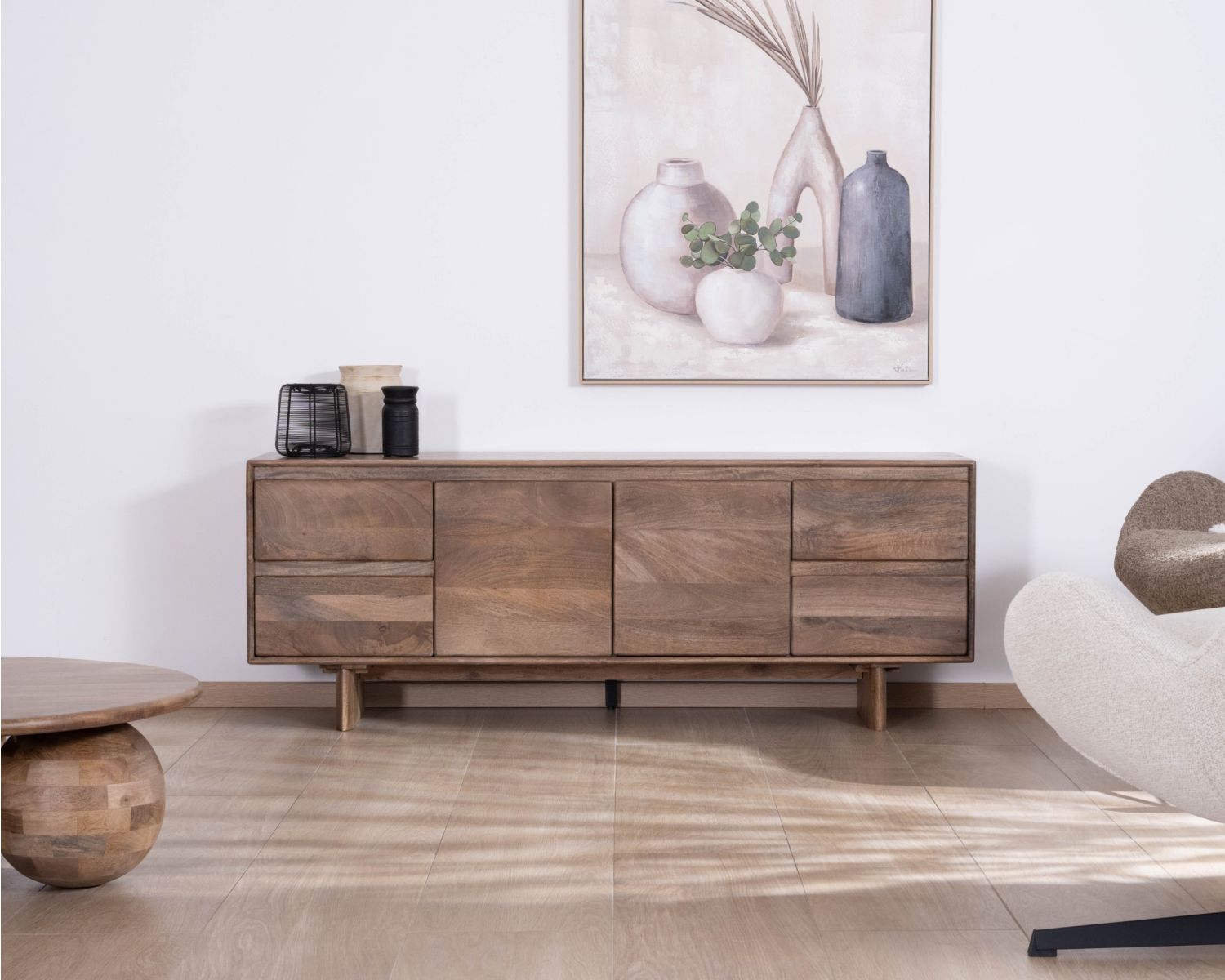 Meuble télé 160 cm design épuré Japandi "Geta" en manguier massif