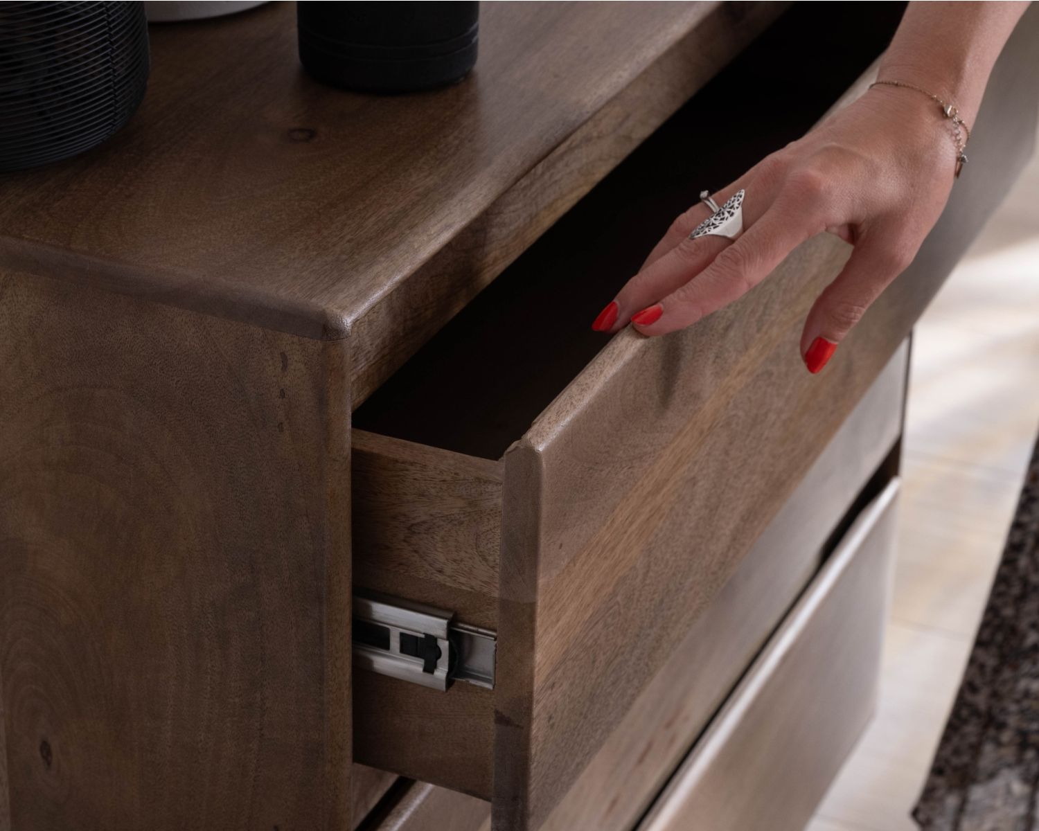 Commode esprit Japandi en manguier massif "Geta" 3 tiroirs large ouverture