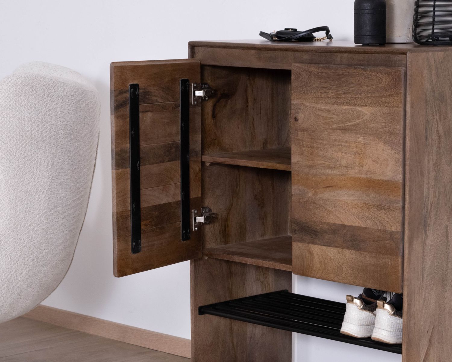 Meuble à chaussures en manguier massif "Geta" avec rangements