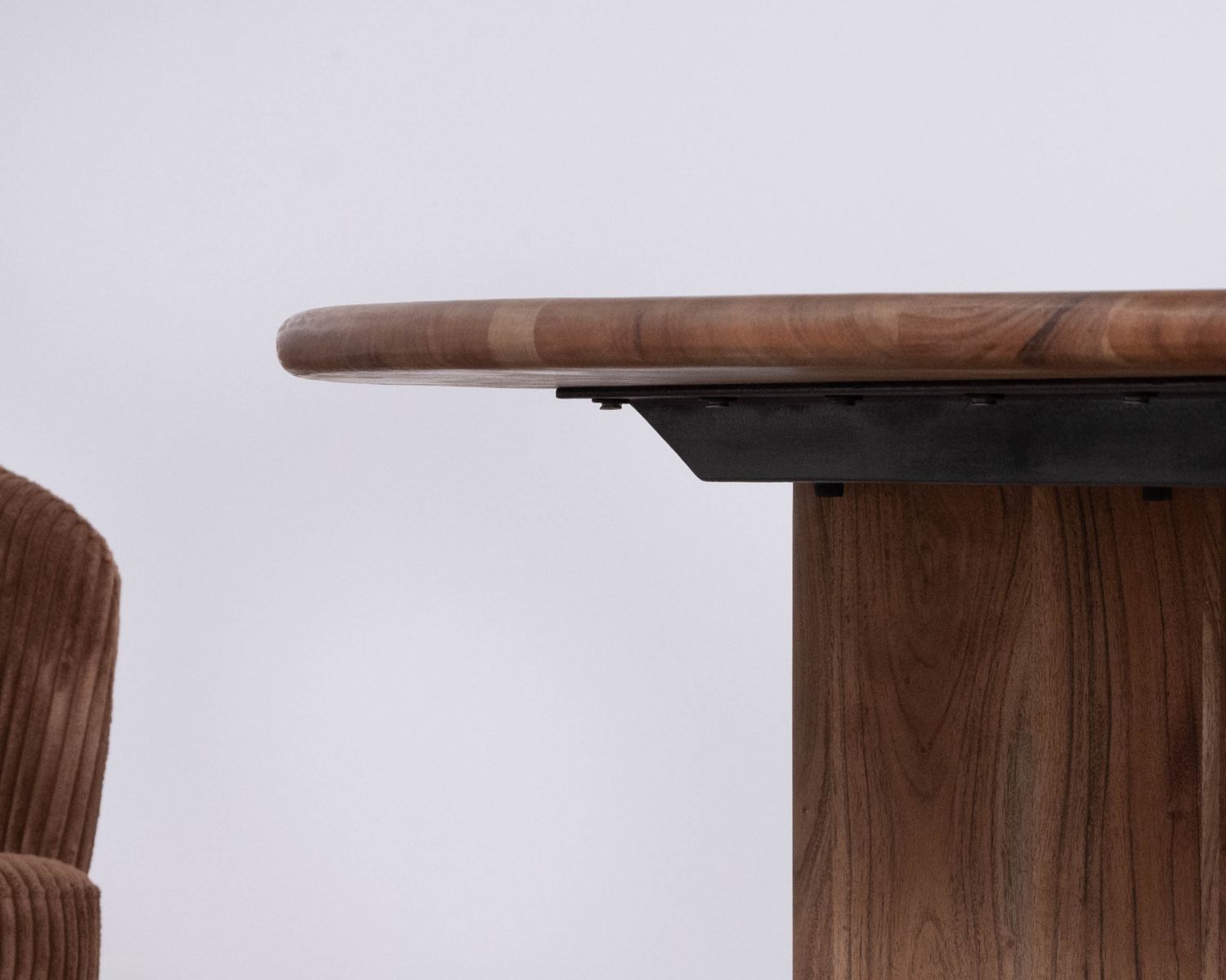 Table de repas ronde style japandi "Yona" 150 cm