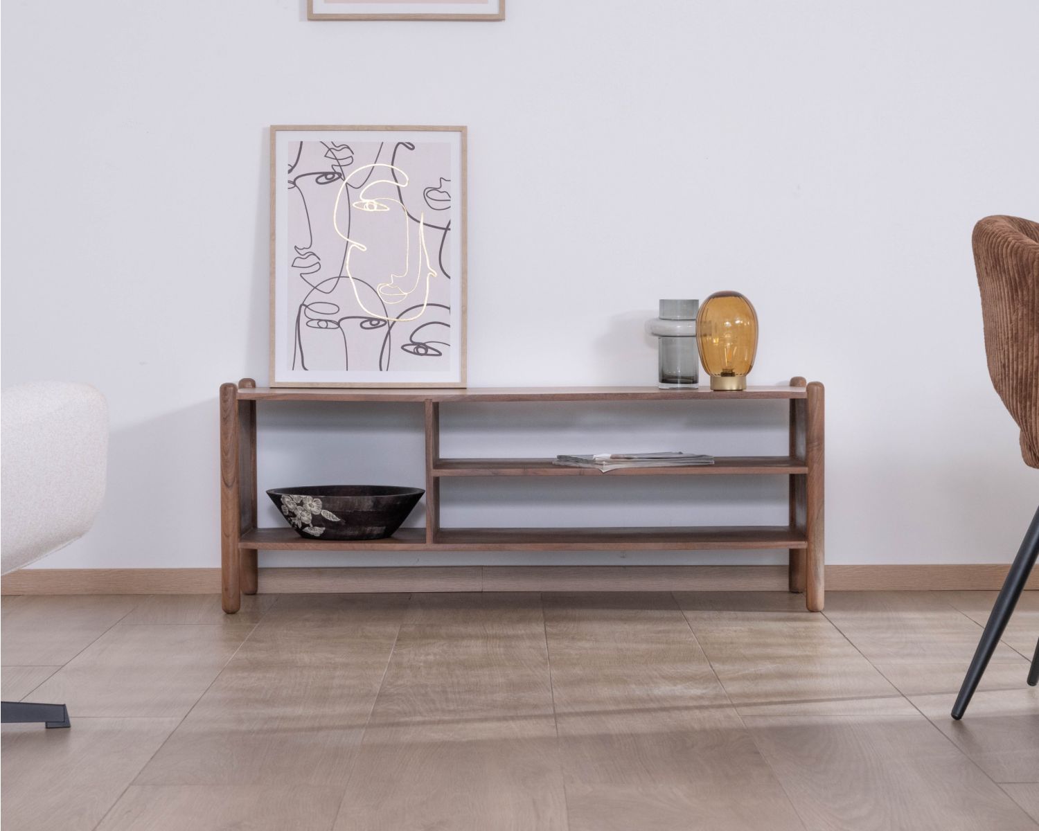 Meuble TV esprit japandi "Yona" en acacia massif 130 cm