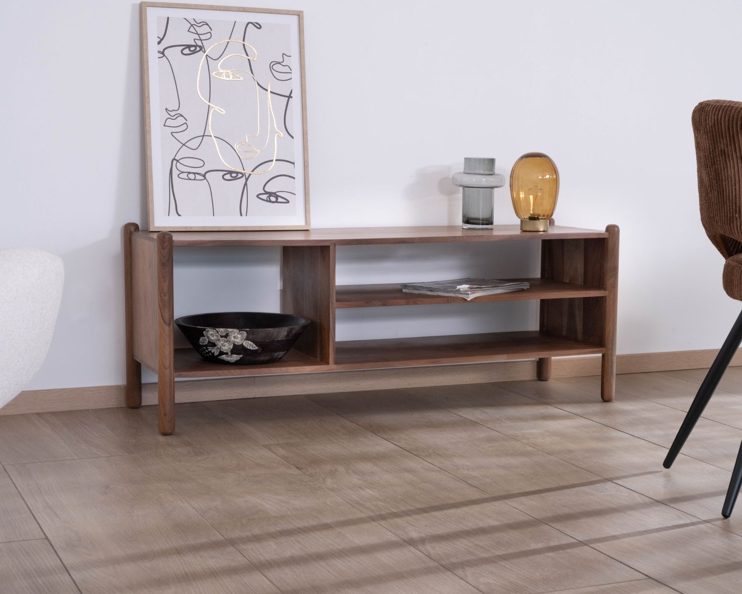 Meuble TV esprit japandi "Yona" en acacia massif 130 cm