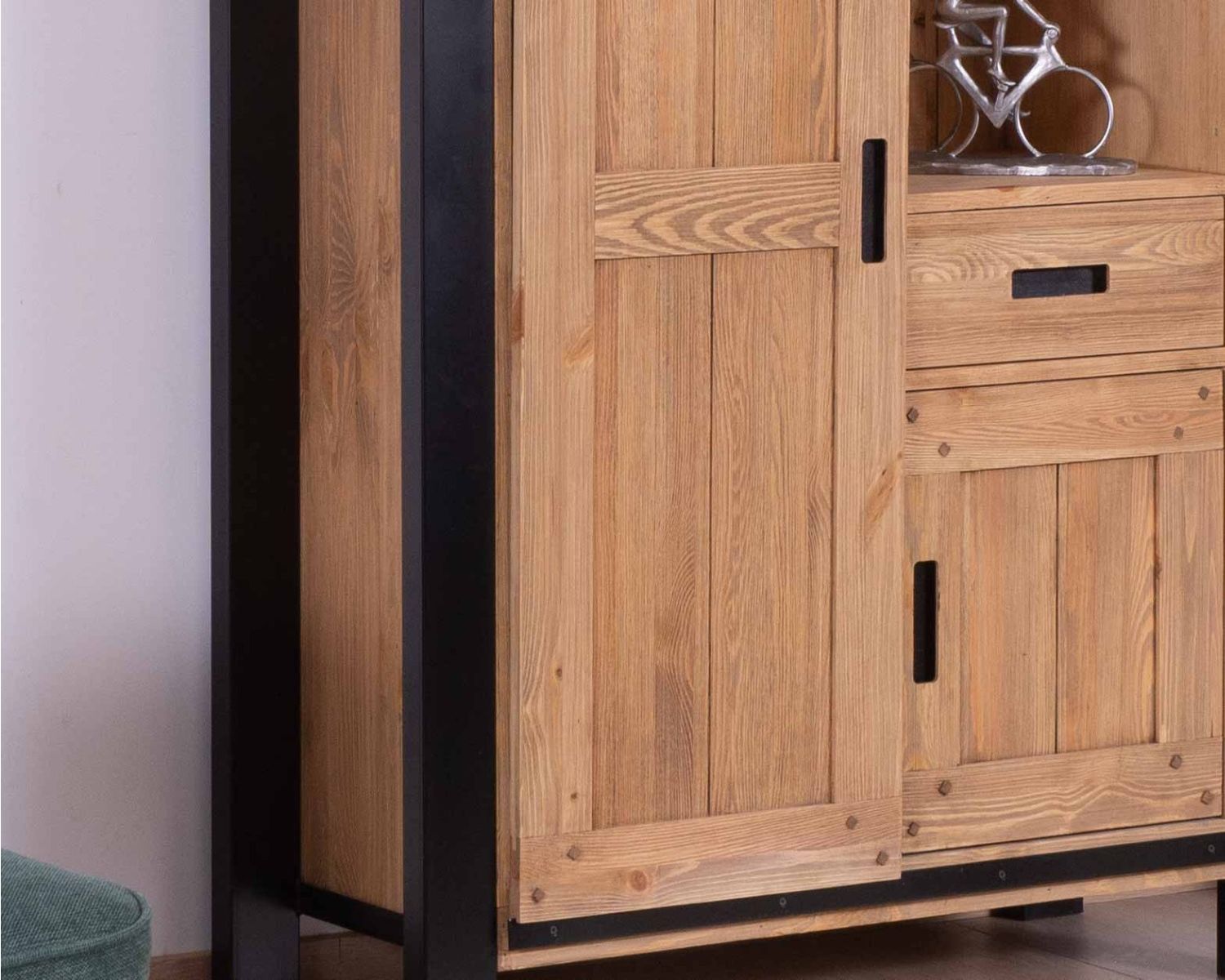 Enfilade industrielle haute "Lugano" en pin massif et métal