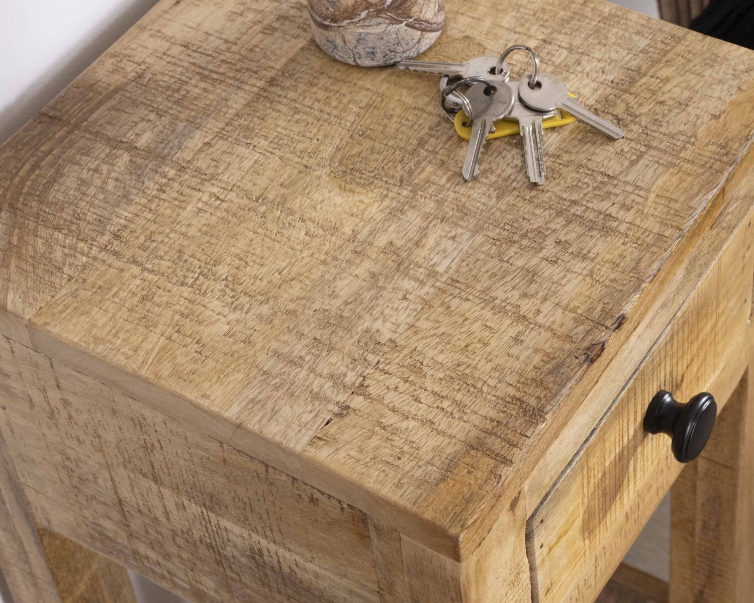 Table de chevet haute ou sellette avec 1 tiroir "Manoha" en manguier H 70 cm