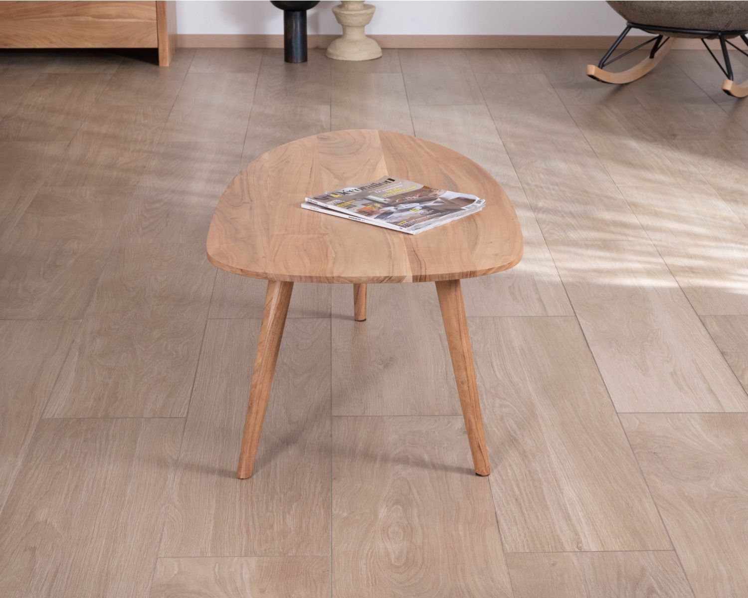 Table basse forme bateau style scandinave "Voluto" 110 cm en acacia massif