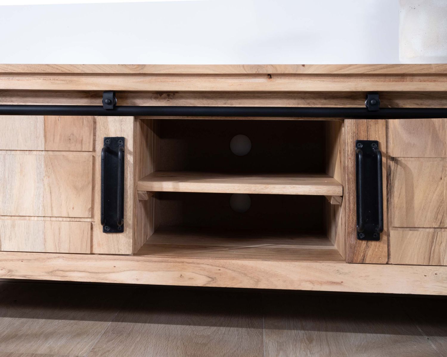 Meuble TV industriel 180 cm bois et métal 2 portes 2 niches "Montréal"