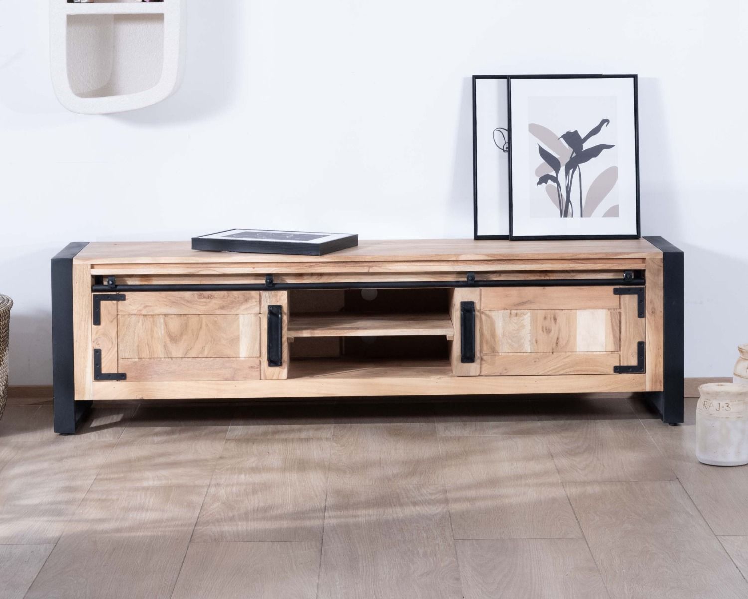 Meuble TV industriel 180 cm bois et métal 2 portes 2 niches "Montréal"