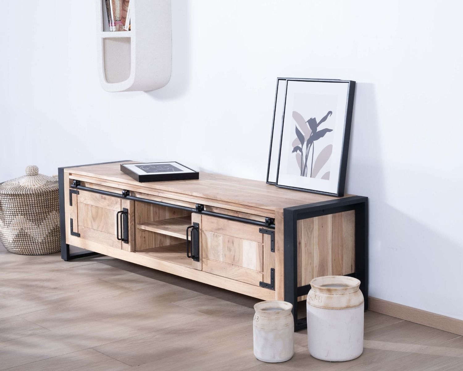 Meuble TV industriel 180 cm bois et métal 2 portes 2 niches "Montréal"