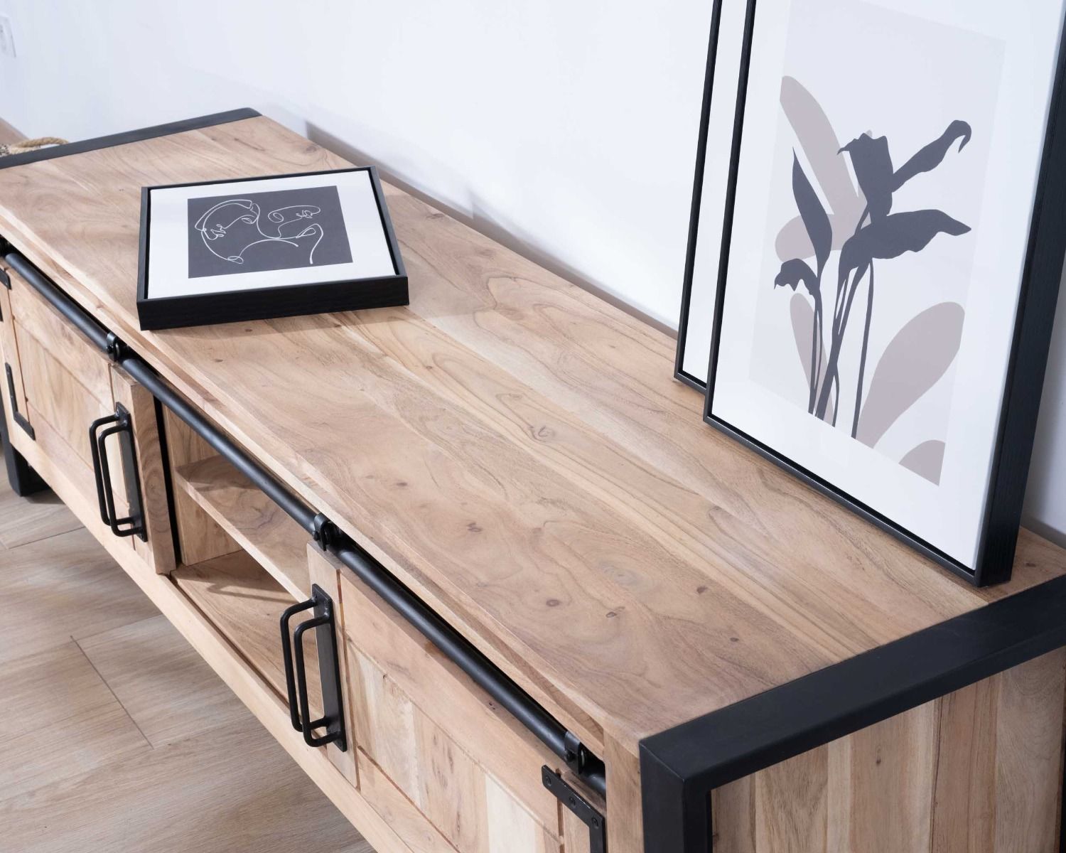 Meuble TV industriel 180 cm bois et métal 2 portes 2 niches "Montréal"