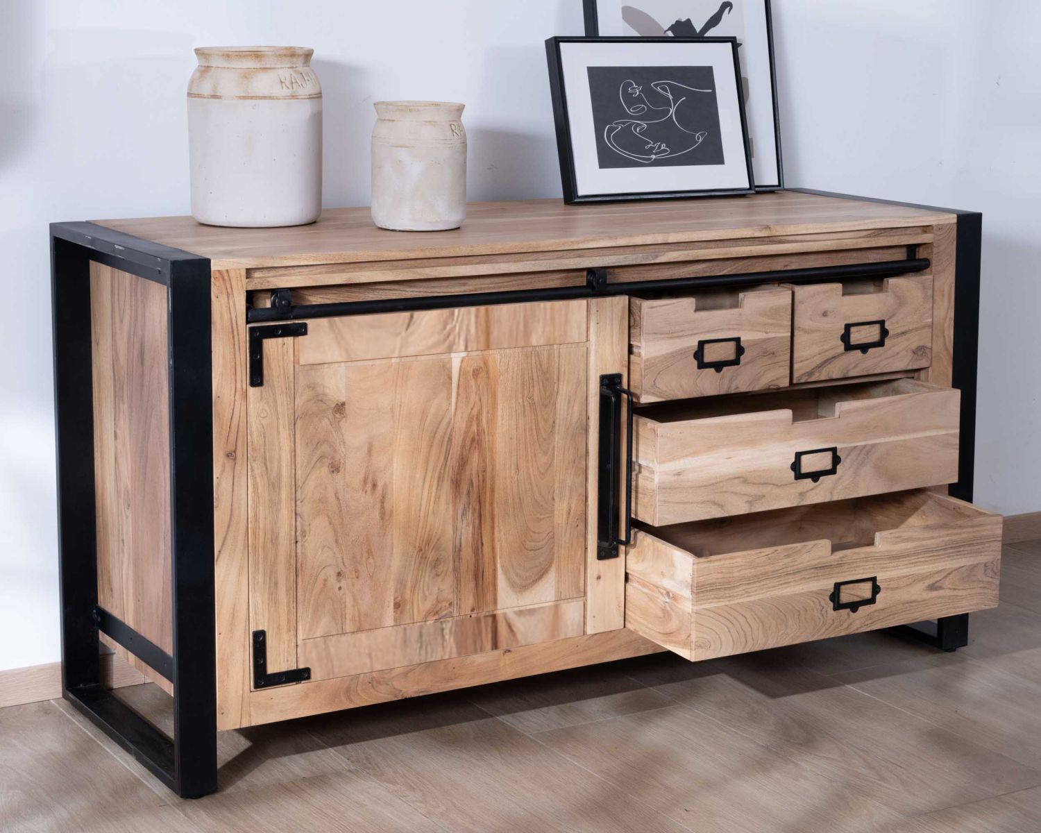 Buffet bas industriel en bois d’acacia naturel et métal "Montréal"