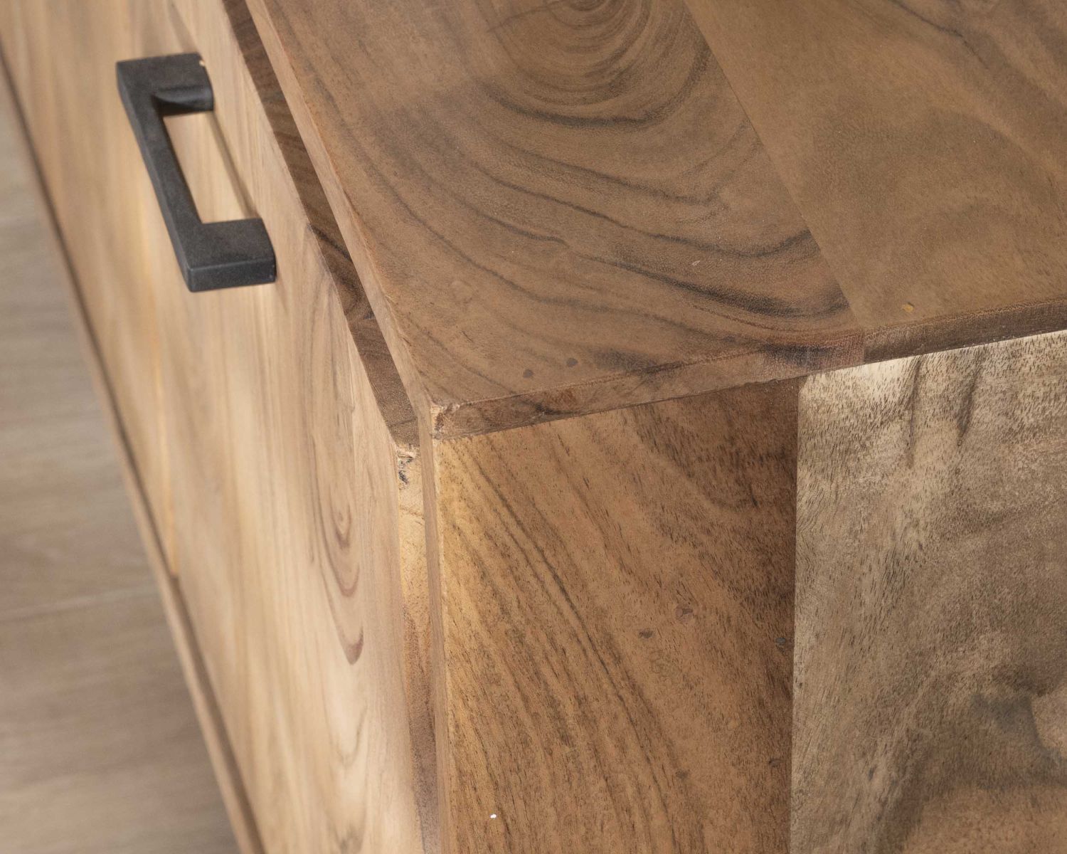 Meuble télé industriel en acacia 180 cm "Baltik"