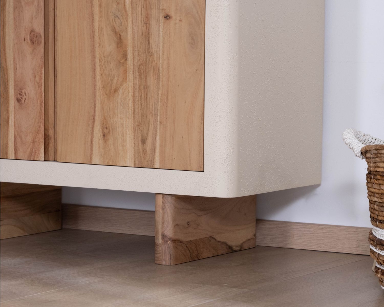 Petit rangement design en acacia naturel et finition aspect béton sablé "Miona"