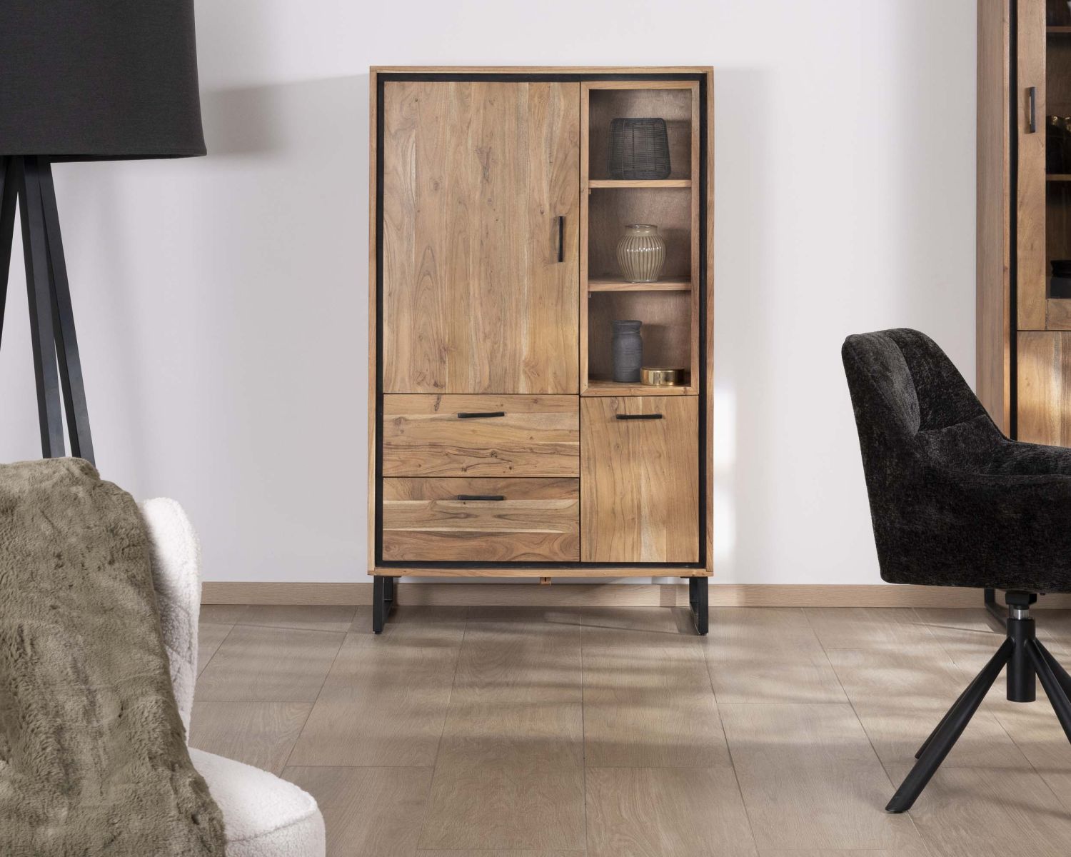 Petit vaisselier en acacia avec portes, niches et tiroirs "Baltik" style industriel
