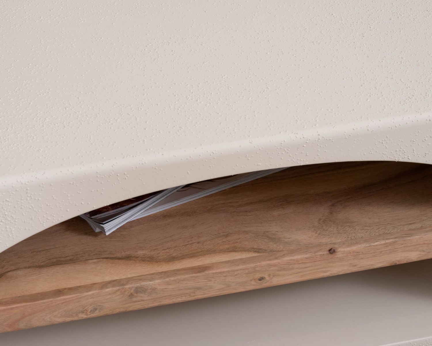 Table basse carrée design organique aspect béton sablé "Miona"