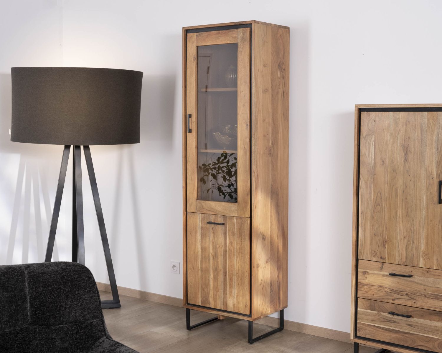 Colonne vitrée style industriel en acacia "Baltik" verre teinté marron