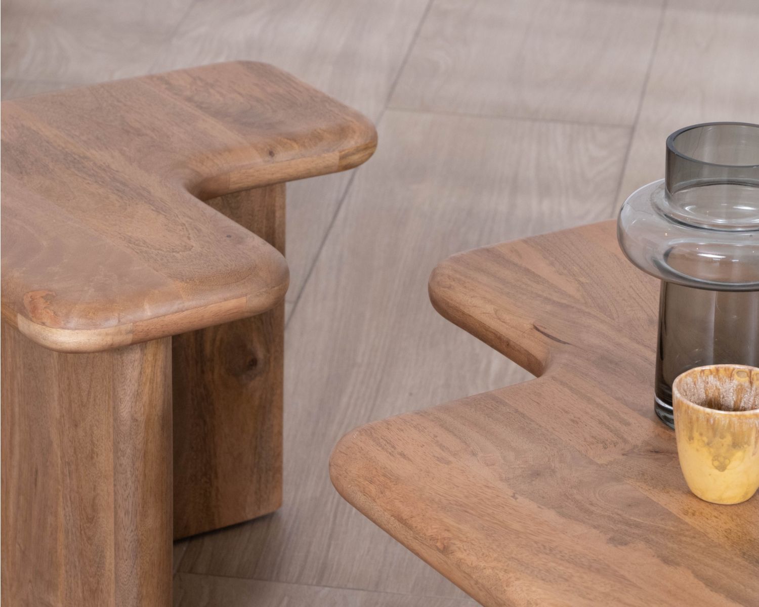 Table basse modulable en manguier "Naura" esprit organique