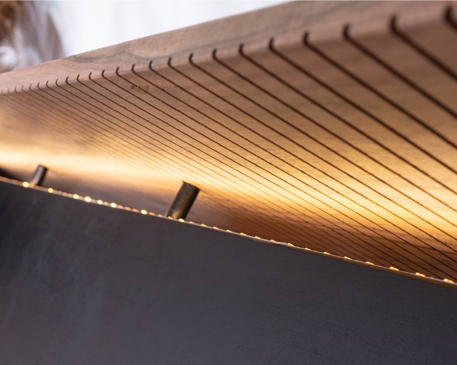 Etagère murale en acacia avec éclairage LED "Bopee"