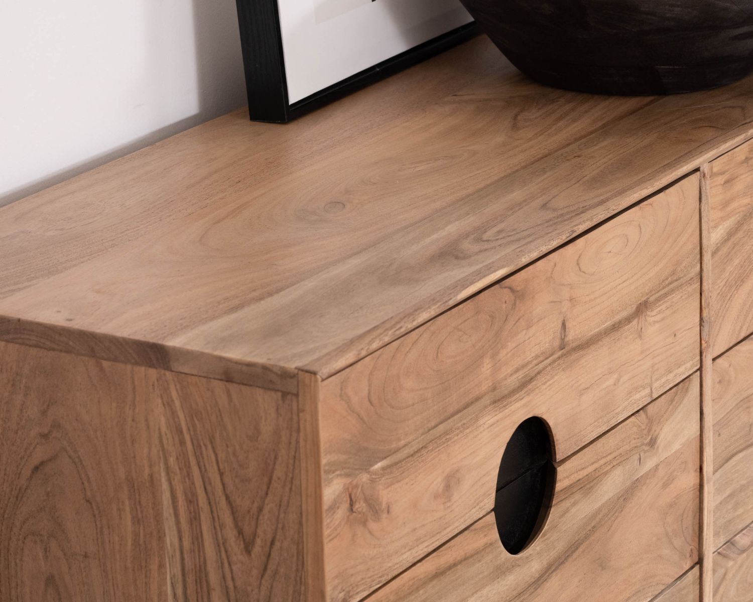 Commode rétro 8 tiroirs en acacia naturel "Spot"