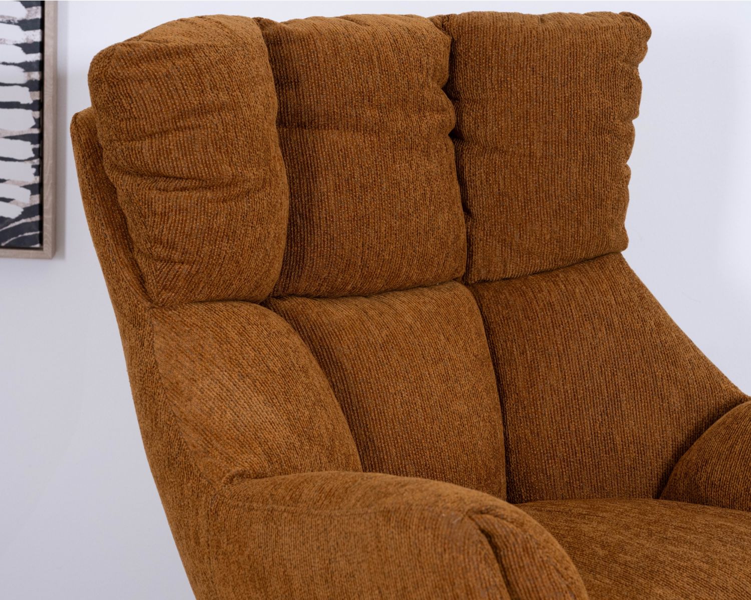 Fauteuil pivotant design avec repose-pieds "Calista" en tissu chenillé moutarde