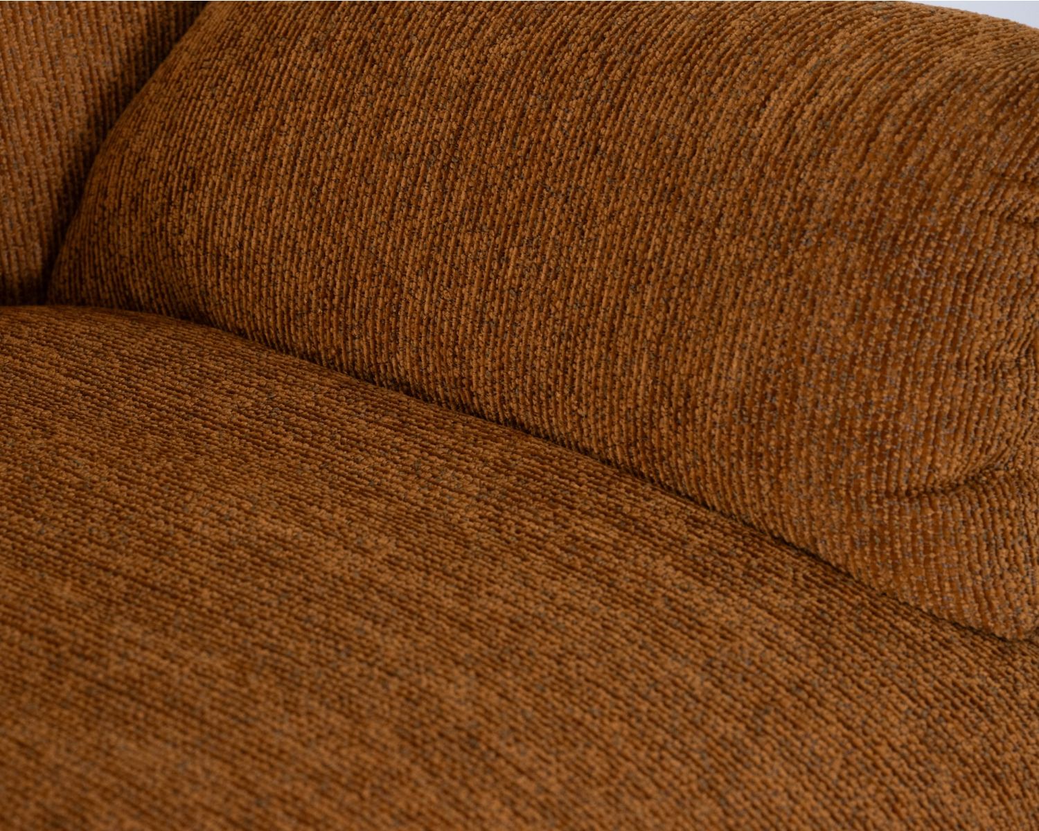 Fauteuil pivotant design avec repose-pieds "Calista" en tissu chenillé moutarde