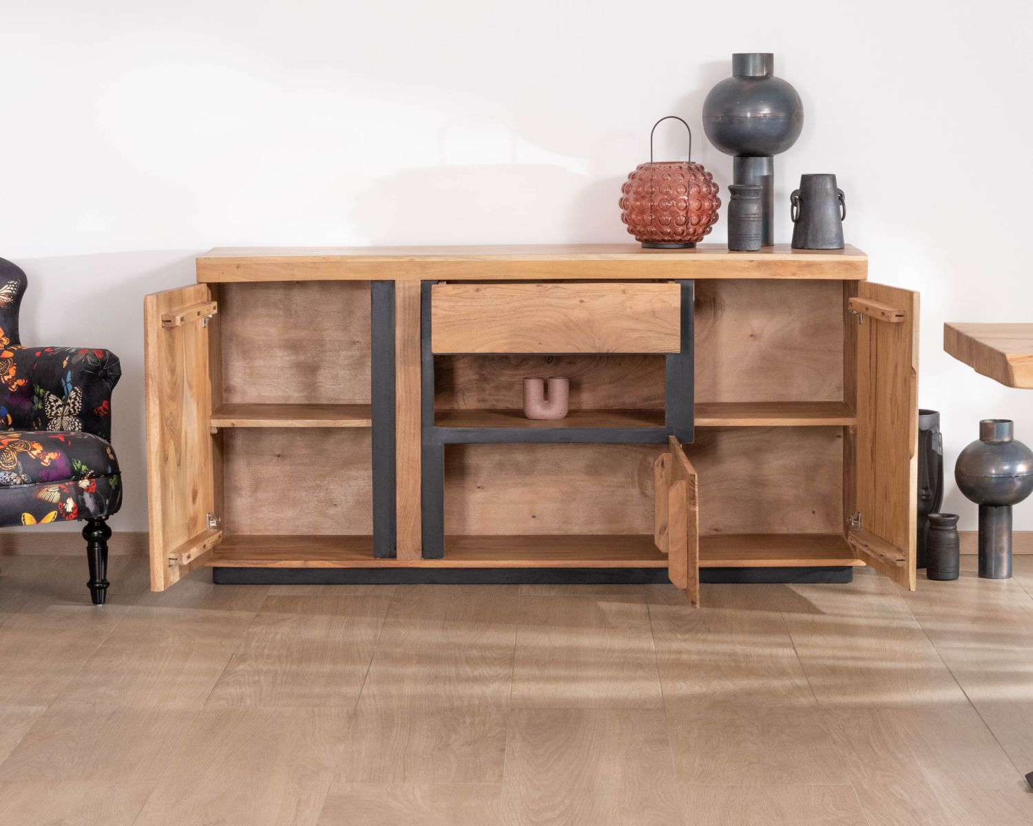 Buffet ultra contemporain avec niche éclairage LED "Lumino"