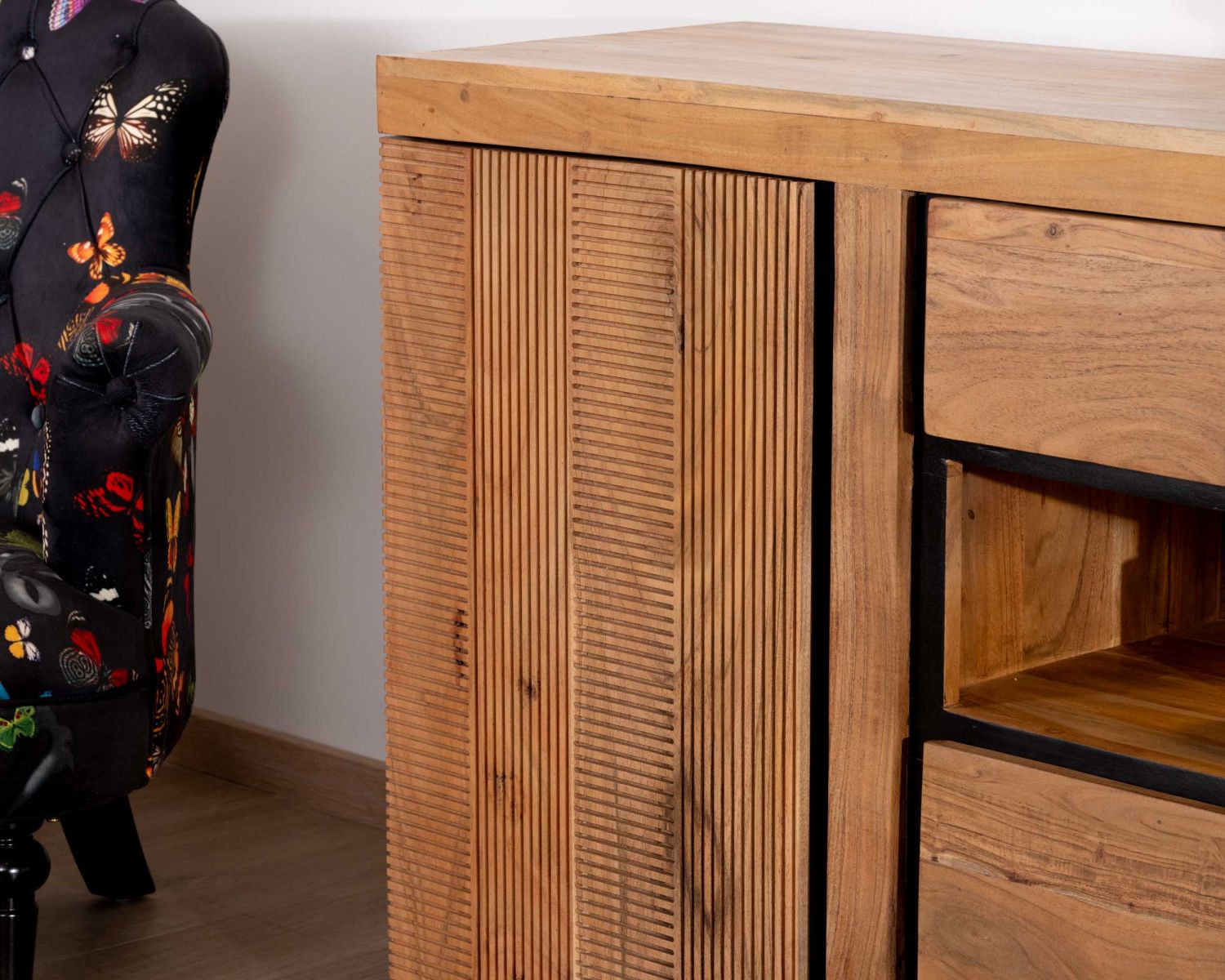 Buffet ultra contemporain avec niche éclairage LED "Lumino"