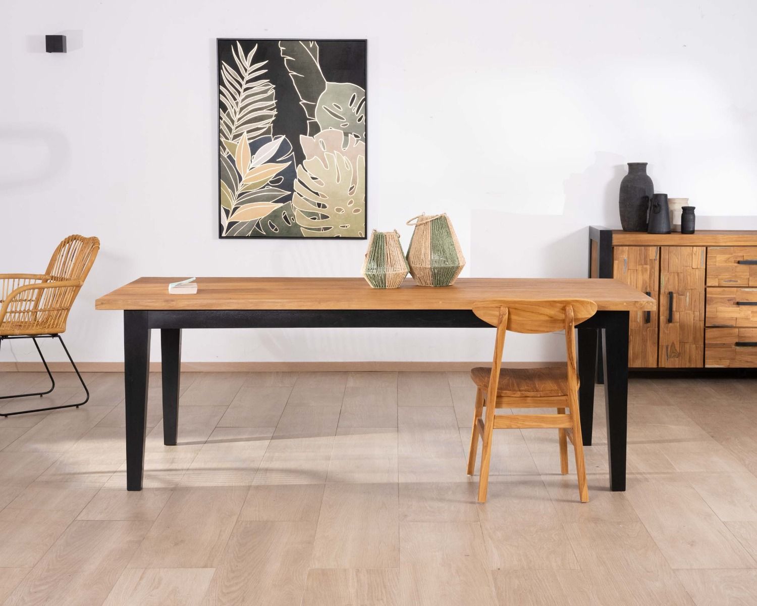 Table à manger rectangulaire en teck 220 cm "Clarke" pieds noirs