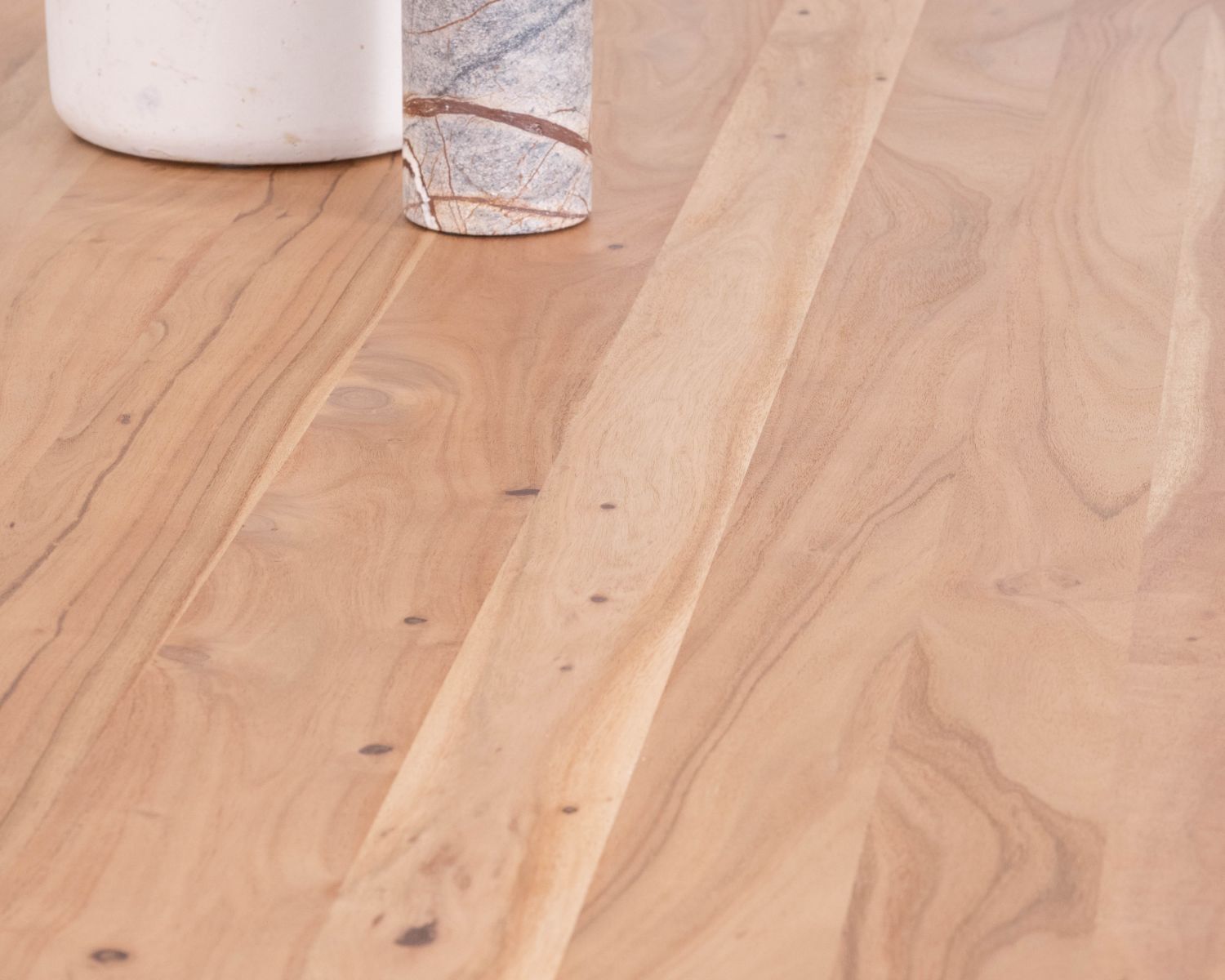 Table de repas rectangulaire  180 cm design scandinave "Alba"  en acacia massif blanchi