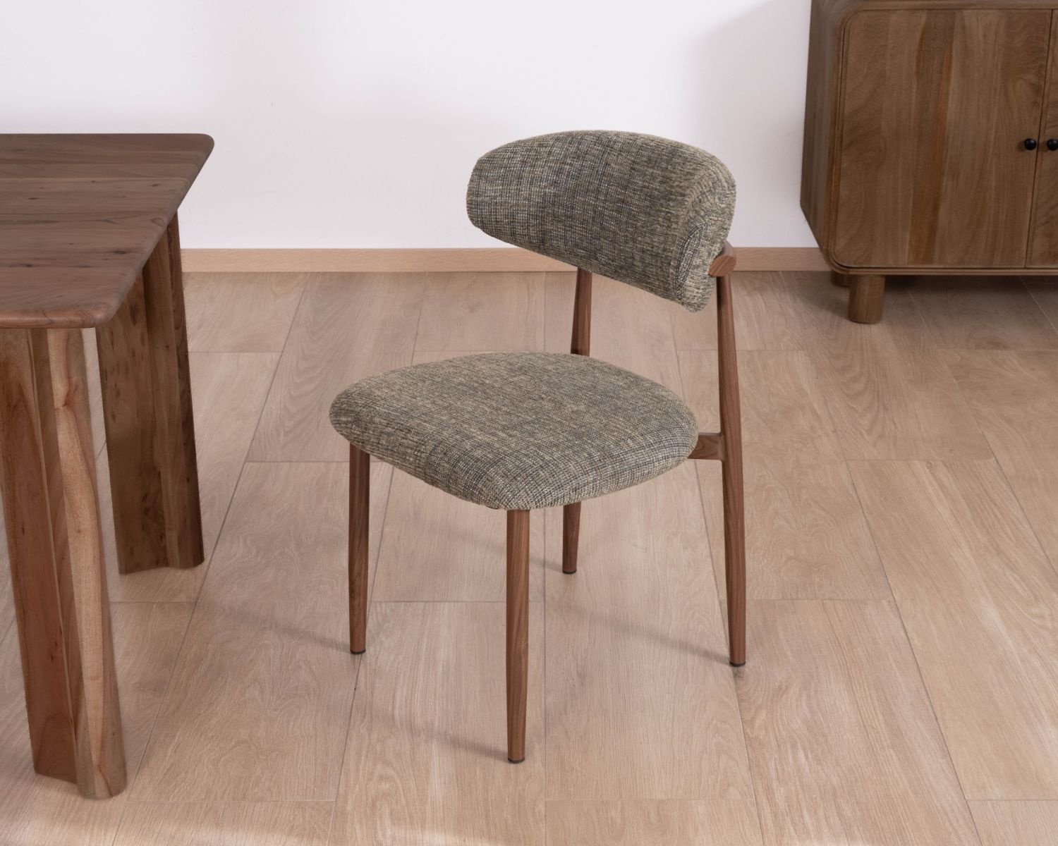 Lot de 2 chaises de repas esprit rétro en tissu tramé kaki "Arpège" pieds aspect noyer