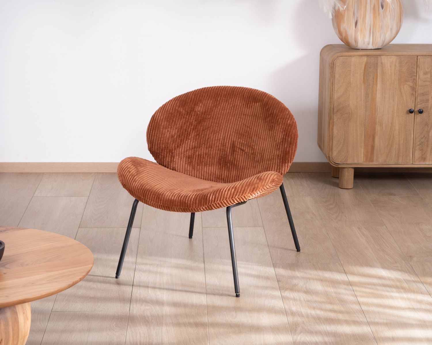 Fauteuil lounge design en velours côtelé rouille "Sonate"