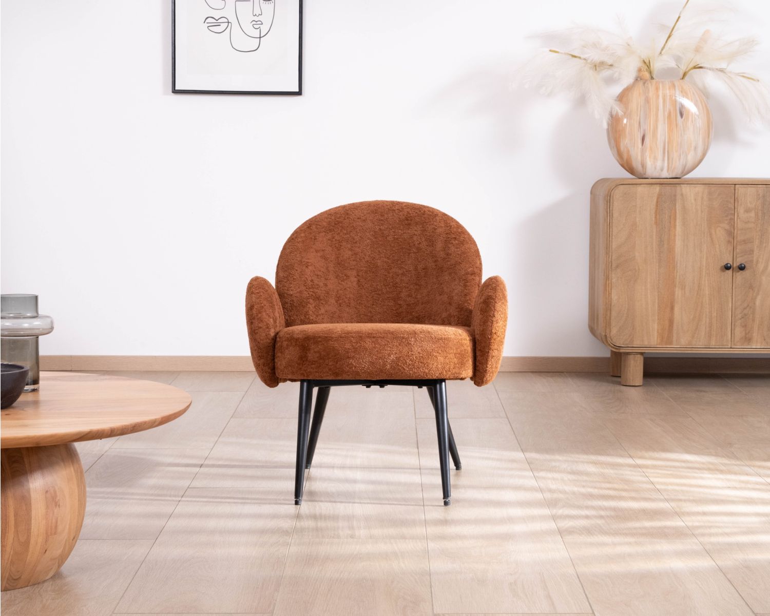 Fauteuil esprit rétro avec accoudoirs en tissu cuivré duveteux "Luno"