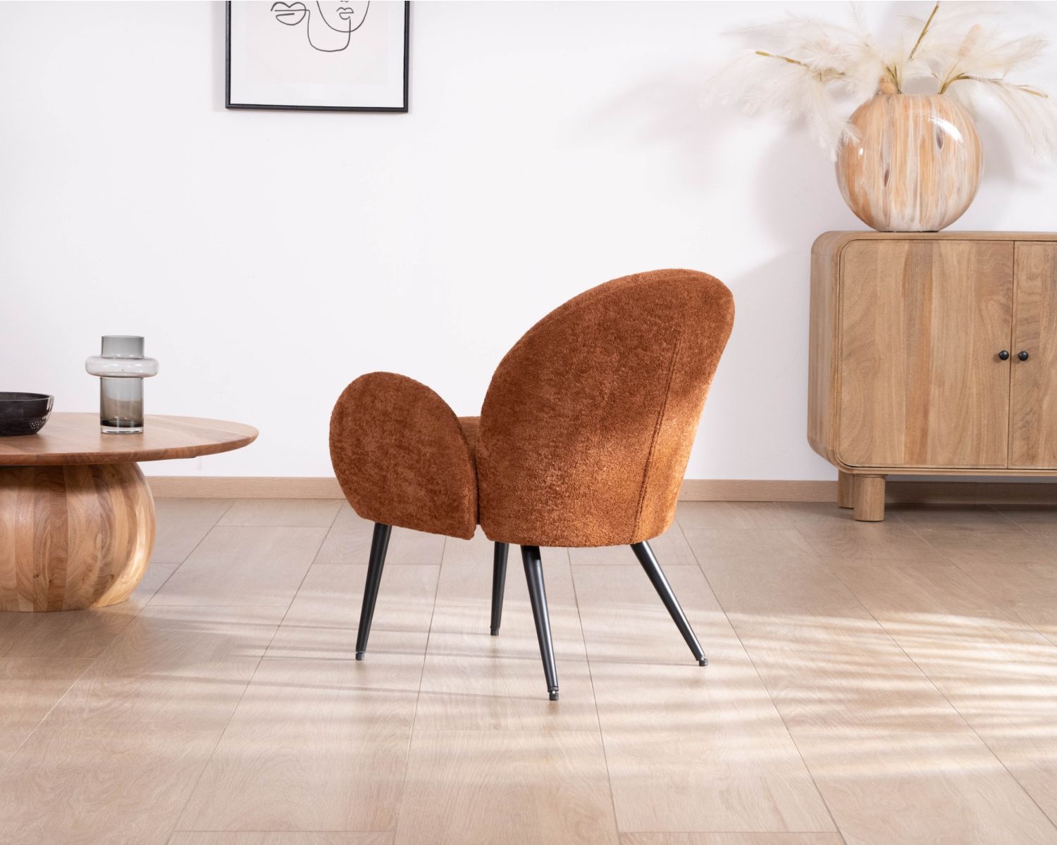 Fauteuil esprit rétro avec accoudoirs en tissu cuivré duveteux "Luno"