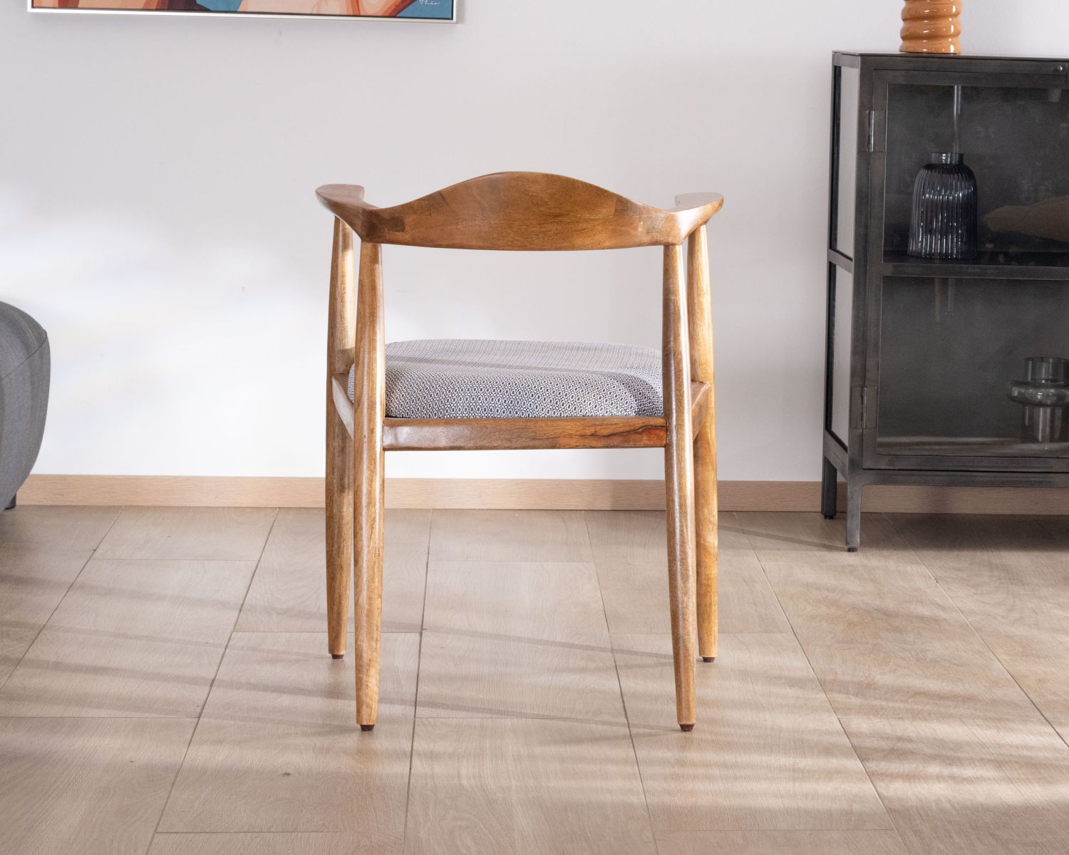 Chaise de repas design et rétro en bois avec assise rembourrée "Judith"