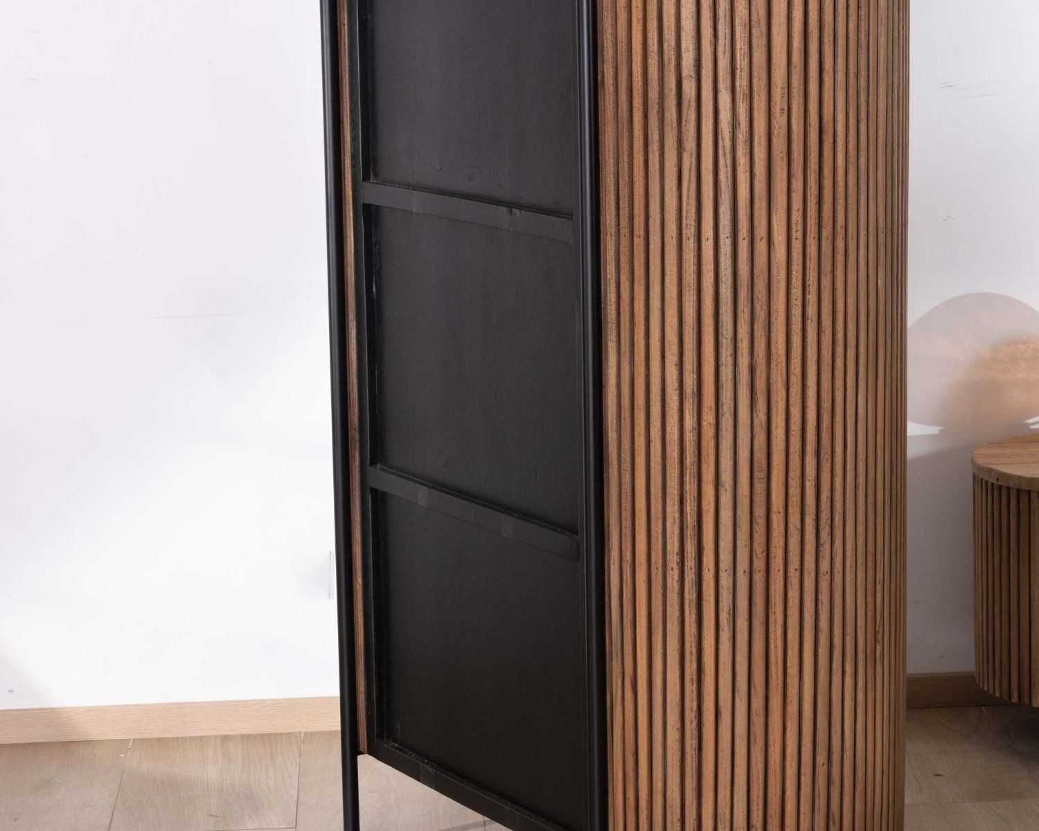 Armoirette arrondie 120 cm en bois exotiques "Troms"