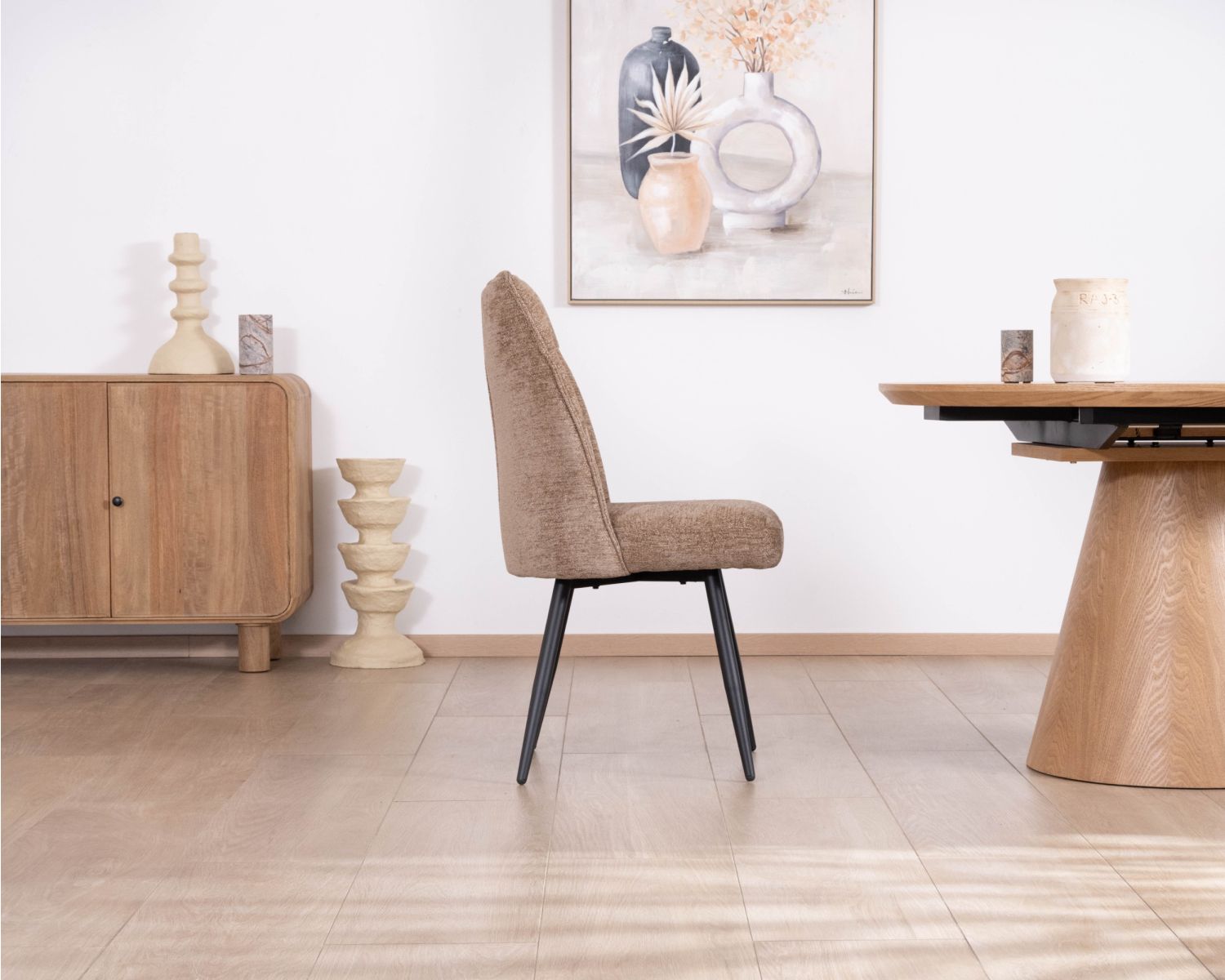 Lot de 2 chaises de repas contemporaines matelassées en tissu bouclette grège "Ondine"