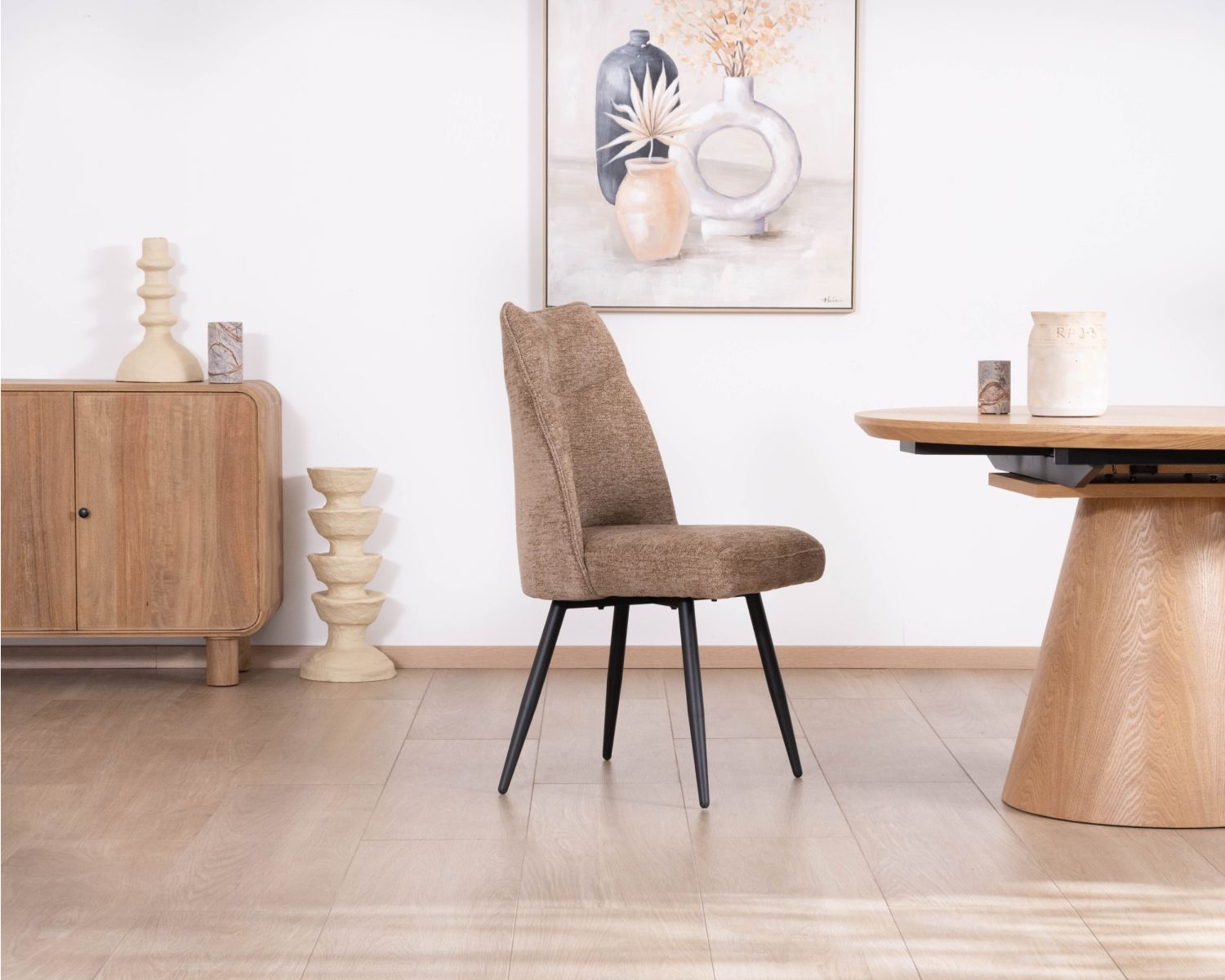 Lot de 2 chaises de repas contemporaines matelassées en tissu bouclette grège "Ondine"