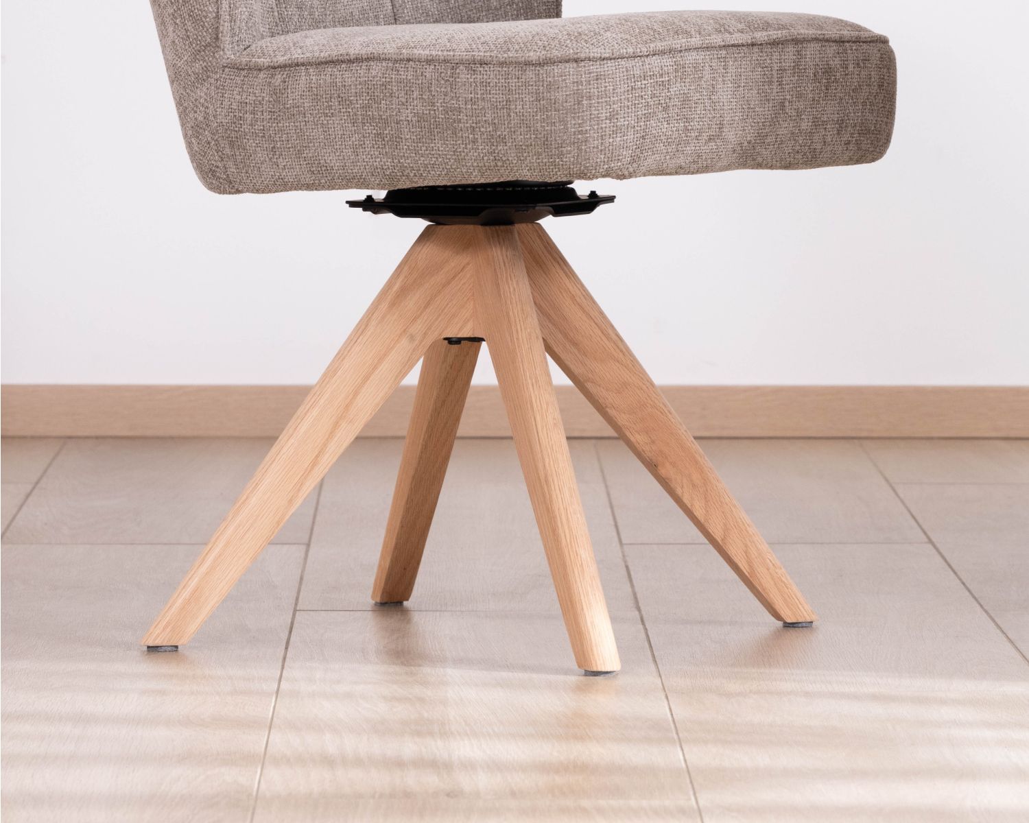 Chaise de repas esprit scandinave "Miloé" tissu chenillé gris et pieds bois 360°