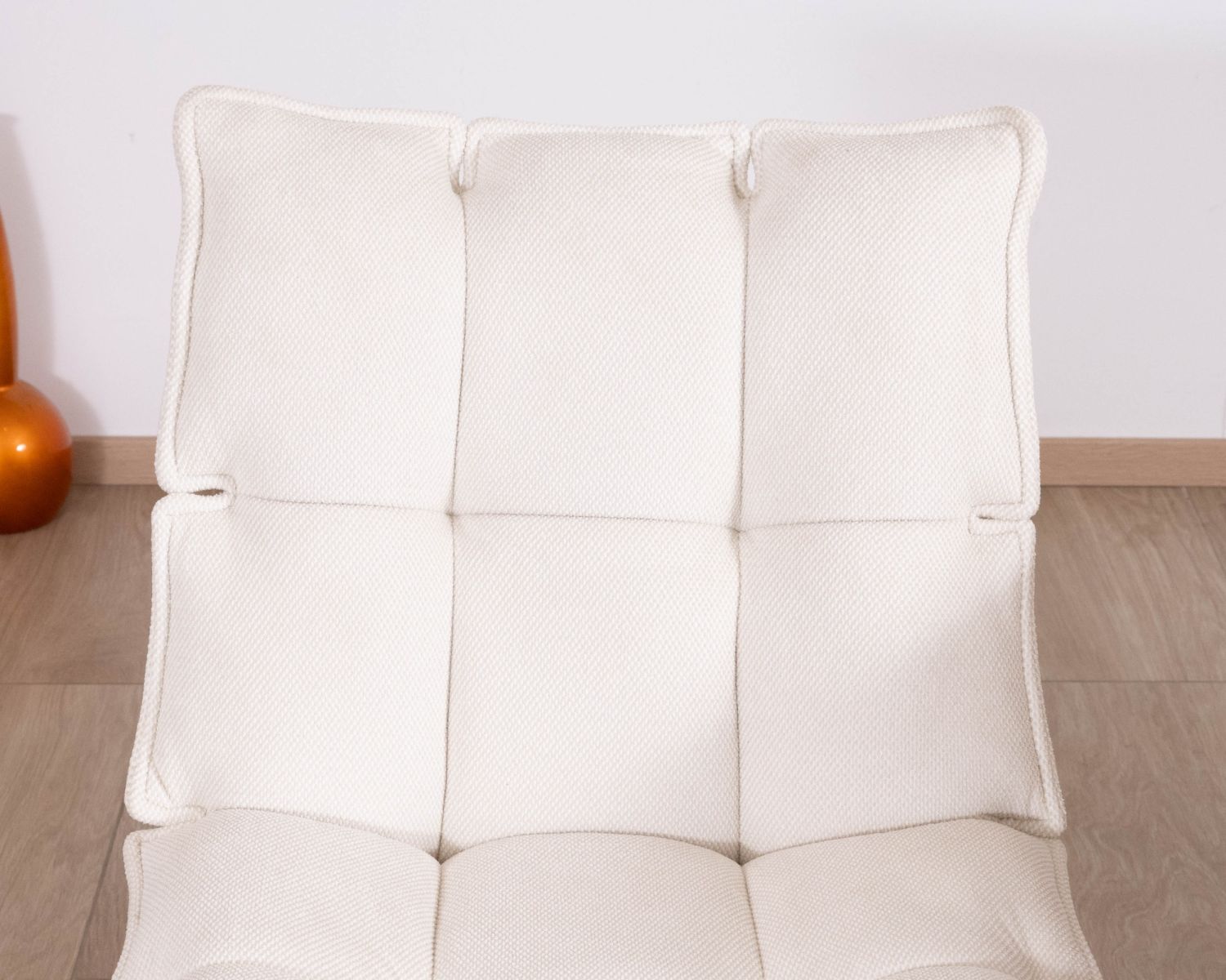 Lot de 2 chaises pivotantes 360° "Cassidy" design et matelassées en tissu blanc cassé