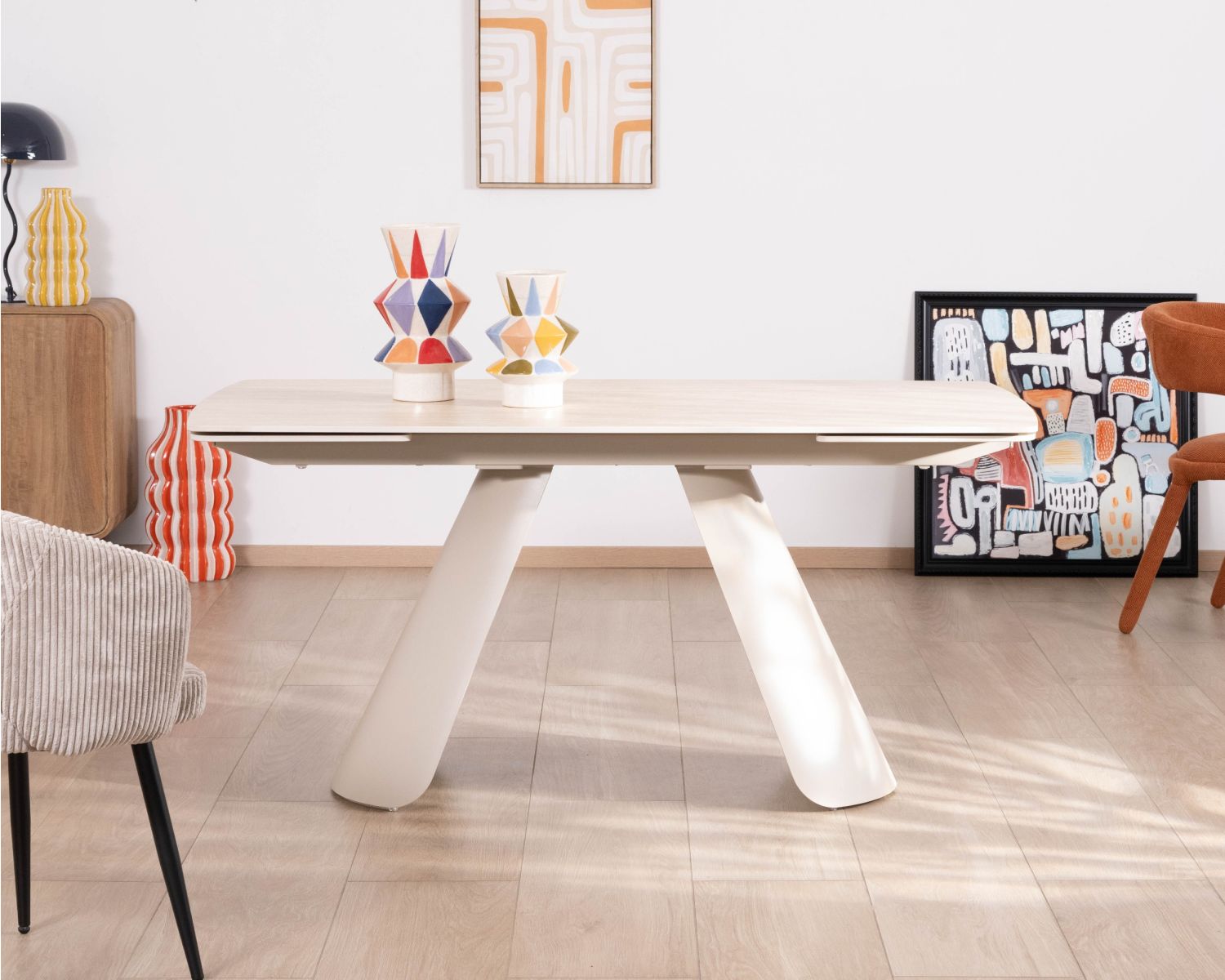 Table extensible 160 à 240 cm rétro chic "Amarello" en pierre frittée et métal champagne