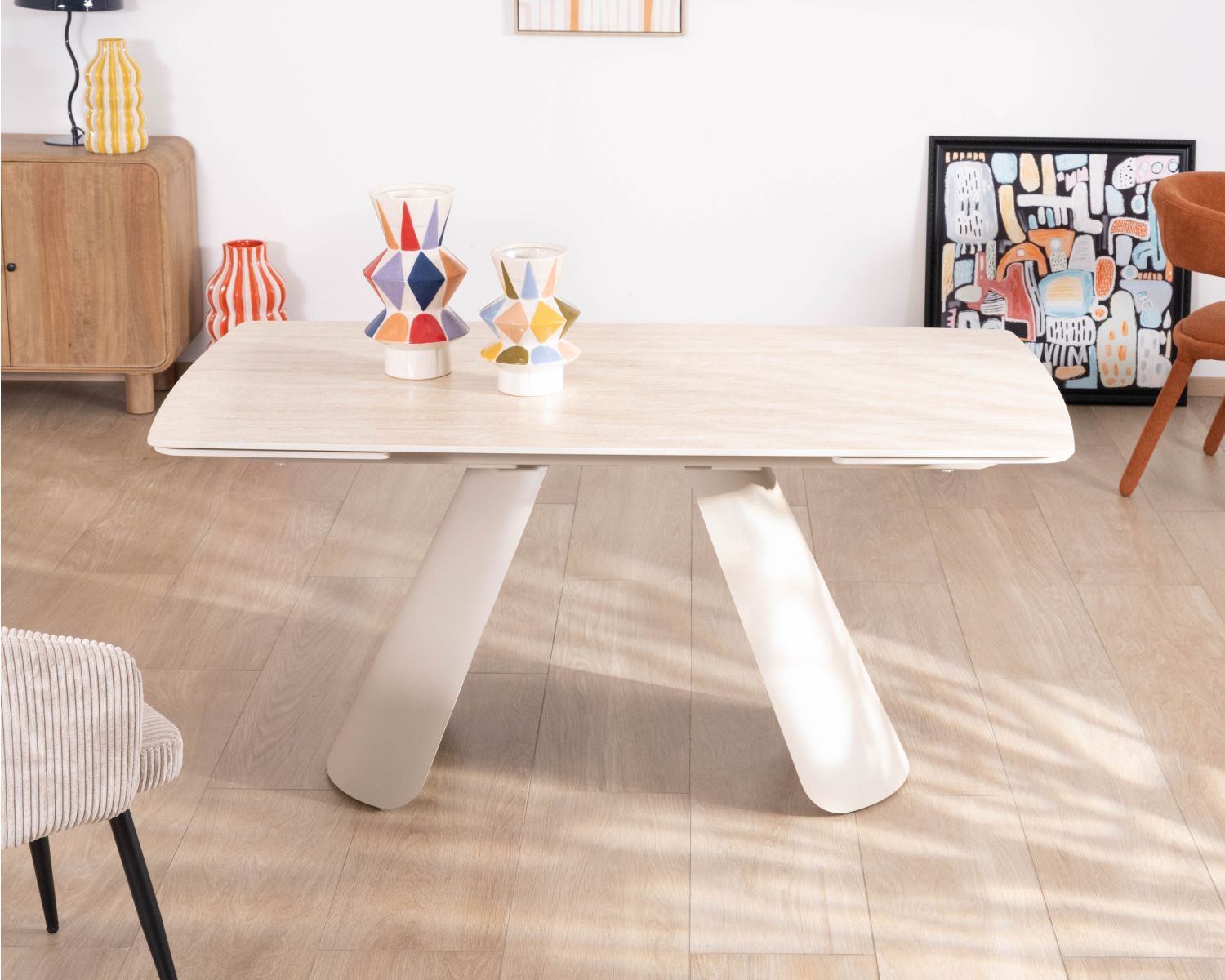 Table extensible 160 à 240 cm rétro chic "Amarello" en pierre frittée et métal champagne