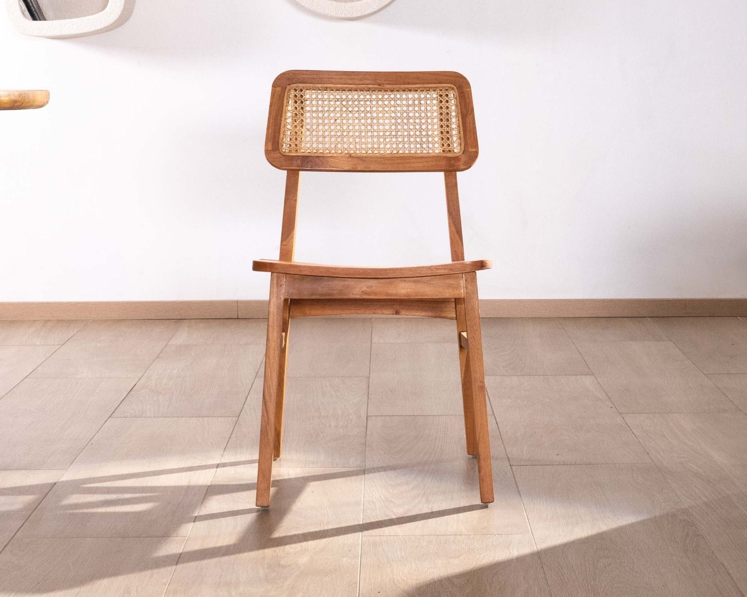 Lot de 2 chaises de repas en teck avec dossier en cannage "Natsu"