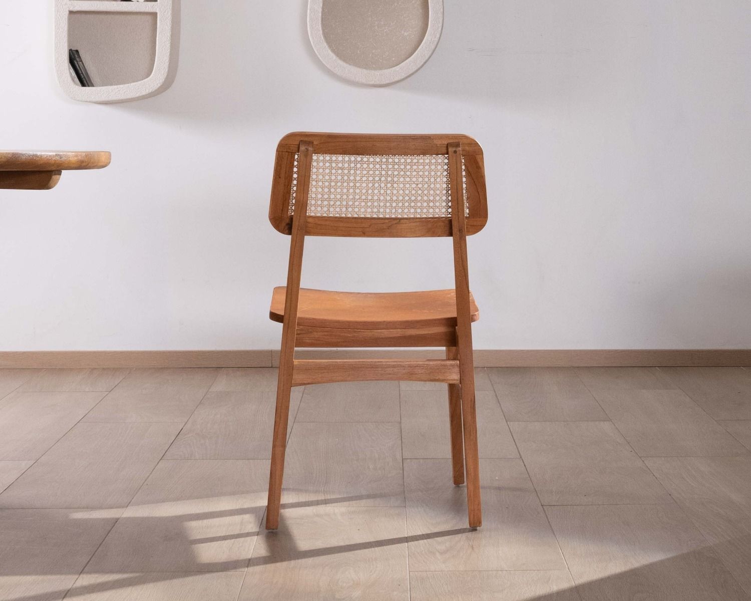 Lot de 2 chaises de repas en teck avec dossier en cannage "Natsu"