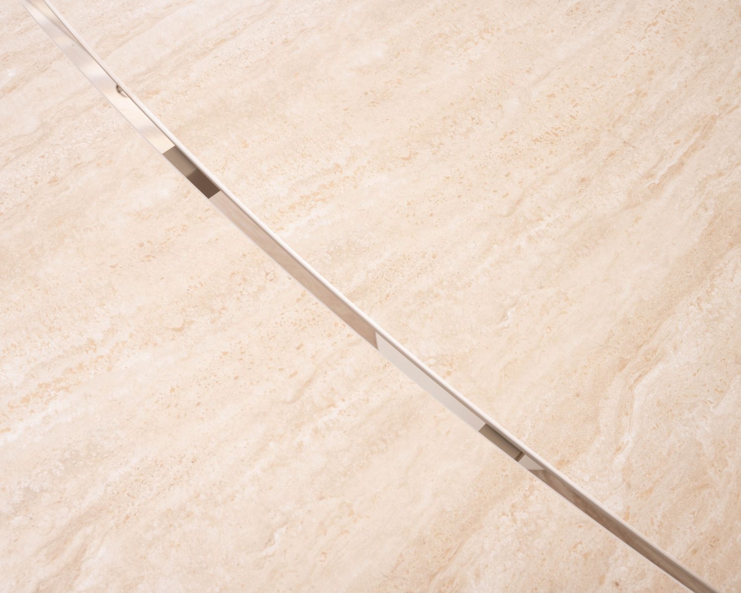 Table extensible 160 à 240 cm rétro chic "Amarello" en pierre frittée et métal champagne