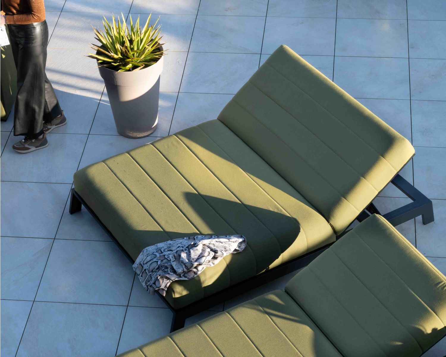 Double bain de soleil haut de gamme vert et noir "Terrasse"