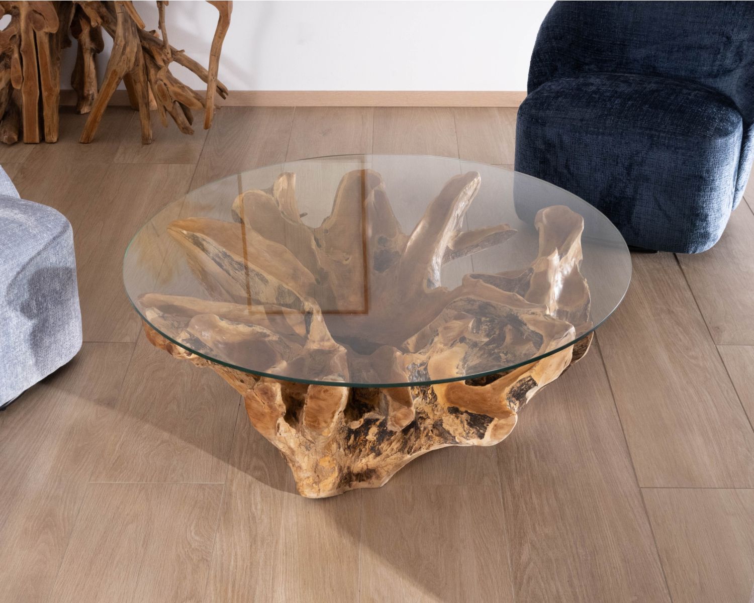 Table de salon ronde 110 cm en racine de teck massive avec plateau verre "Kanoa"