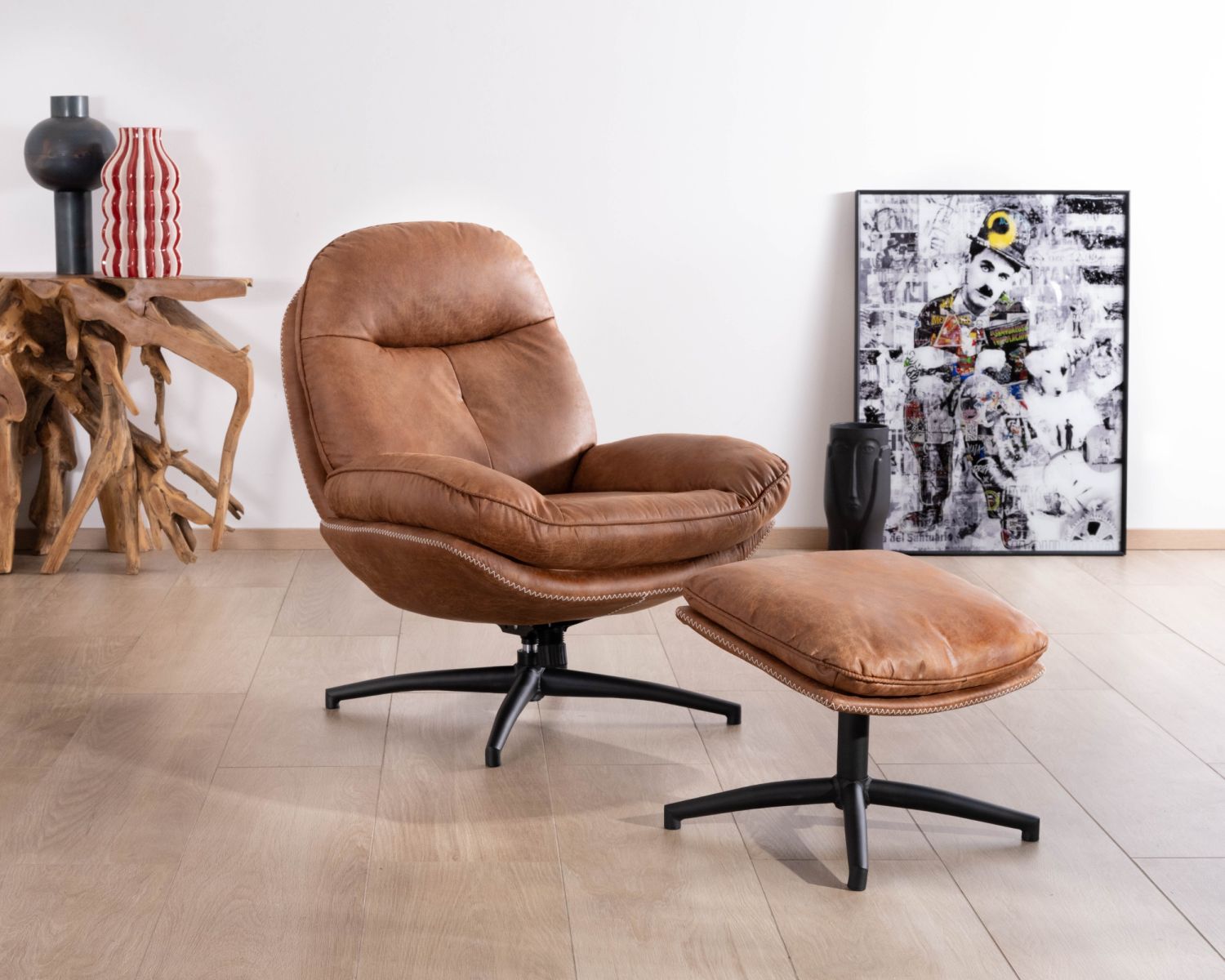 Fauteuil pivotant esprit rétro avec pouf en tissu microfibre coloris havane "Branson"