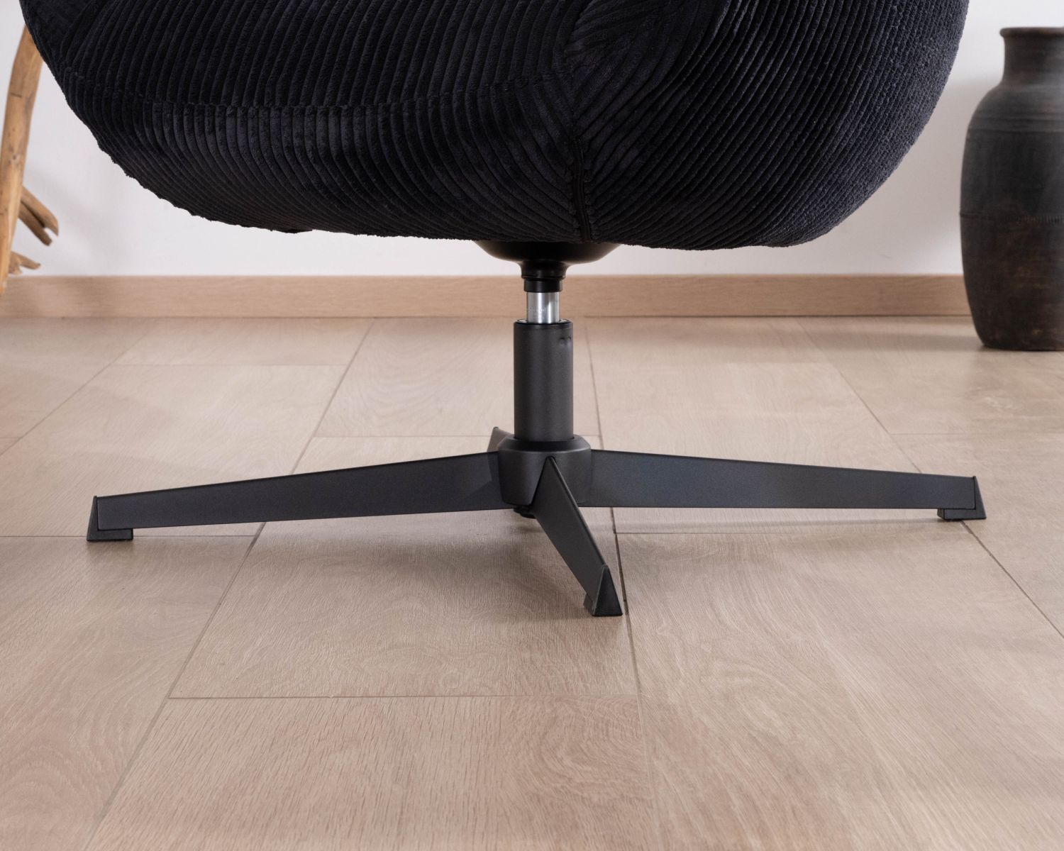 Fauteuil relax tournant 360° en velours côtelé noir "Bissett"